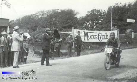 Cyril Williams am Ziel der TT 1914