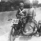 F.A. Longman mit George Rowley im Boot bei der 1925 Seitenwagen TT Isle of Man