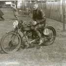 Isle of Man 1928 mit George Rowley im Sattel der OHV Werks-Rennmaschine © www.stilltimecollection.co.uk